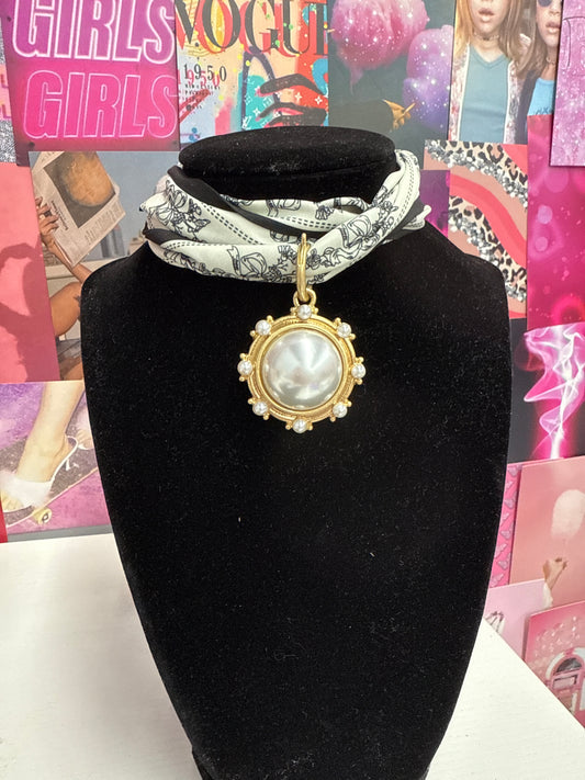 Black and White Pearl Scarf Necklace