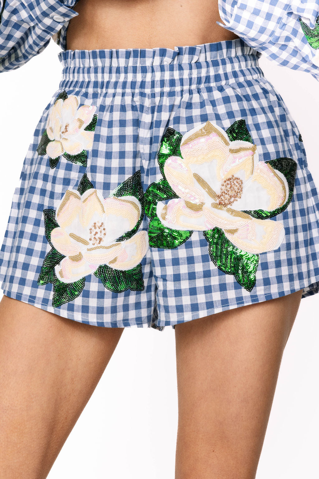QOS Blue & White Scattered Magnolia Short