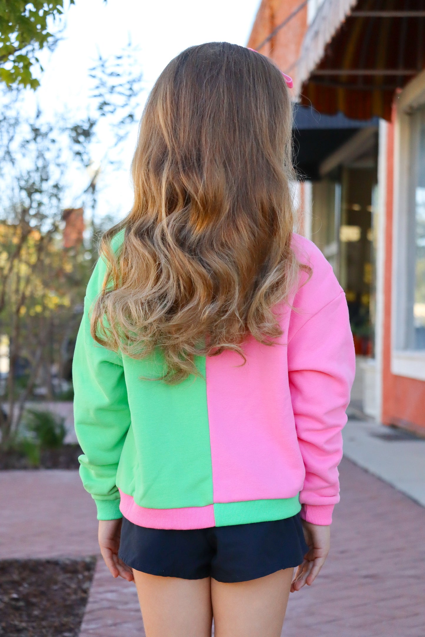 QOS KIDS- Green & Pink Colorblock Character Profile