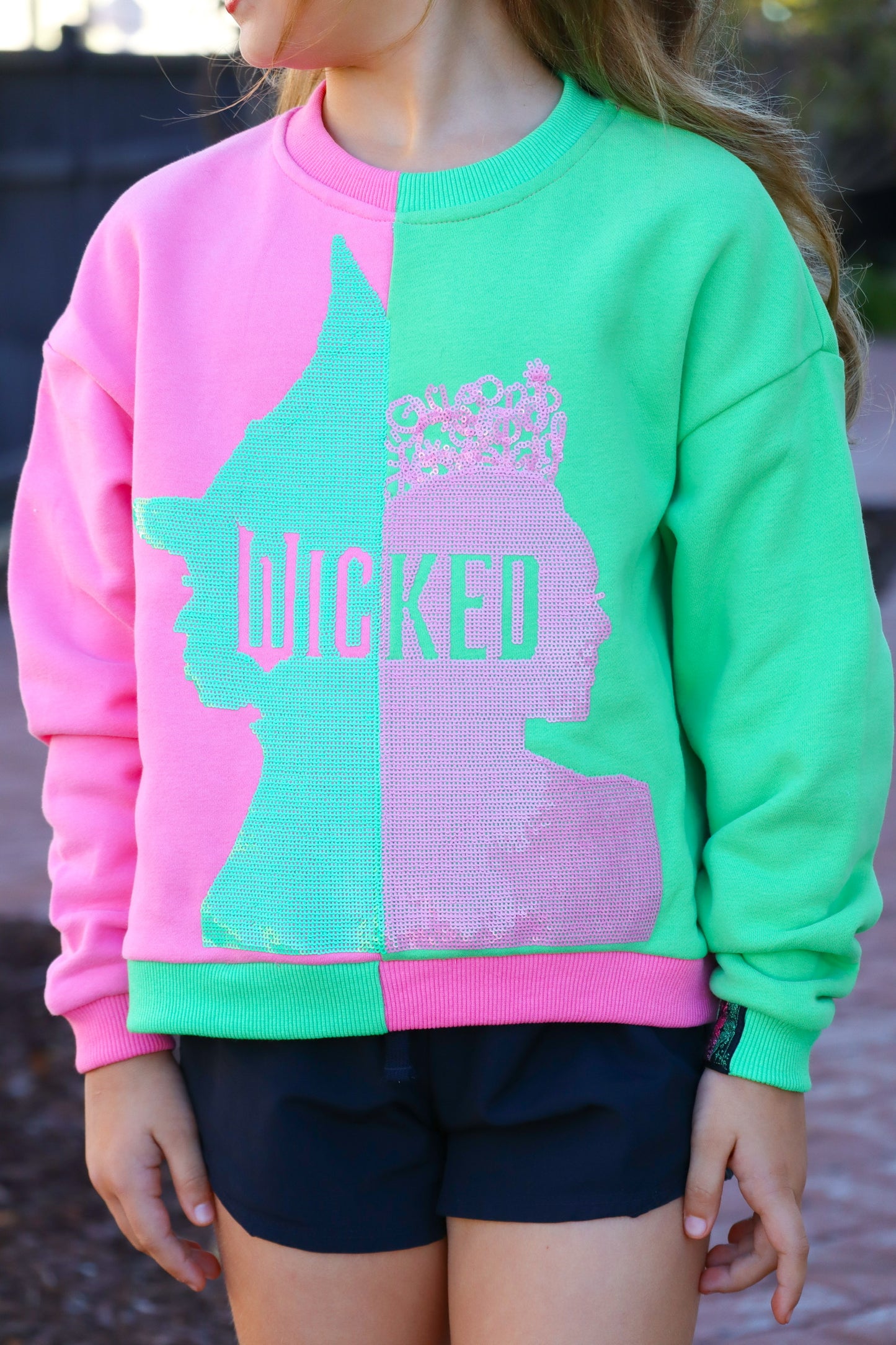 QOS KIDS- Green & Pink Colorblock Character Profile