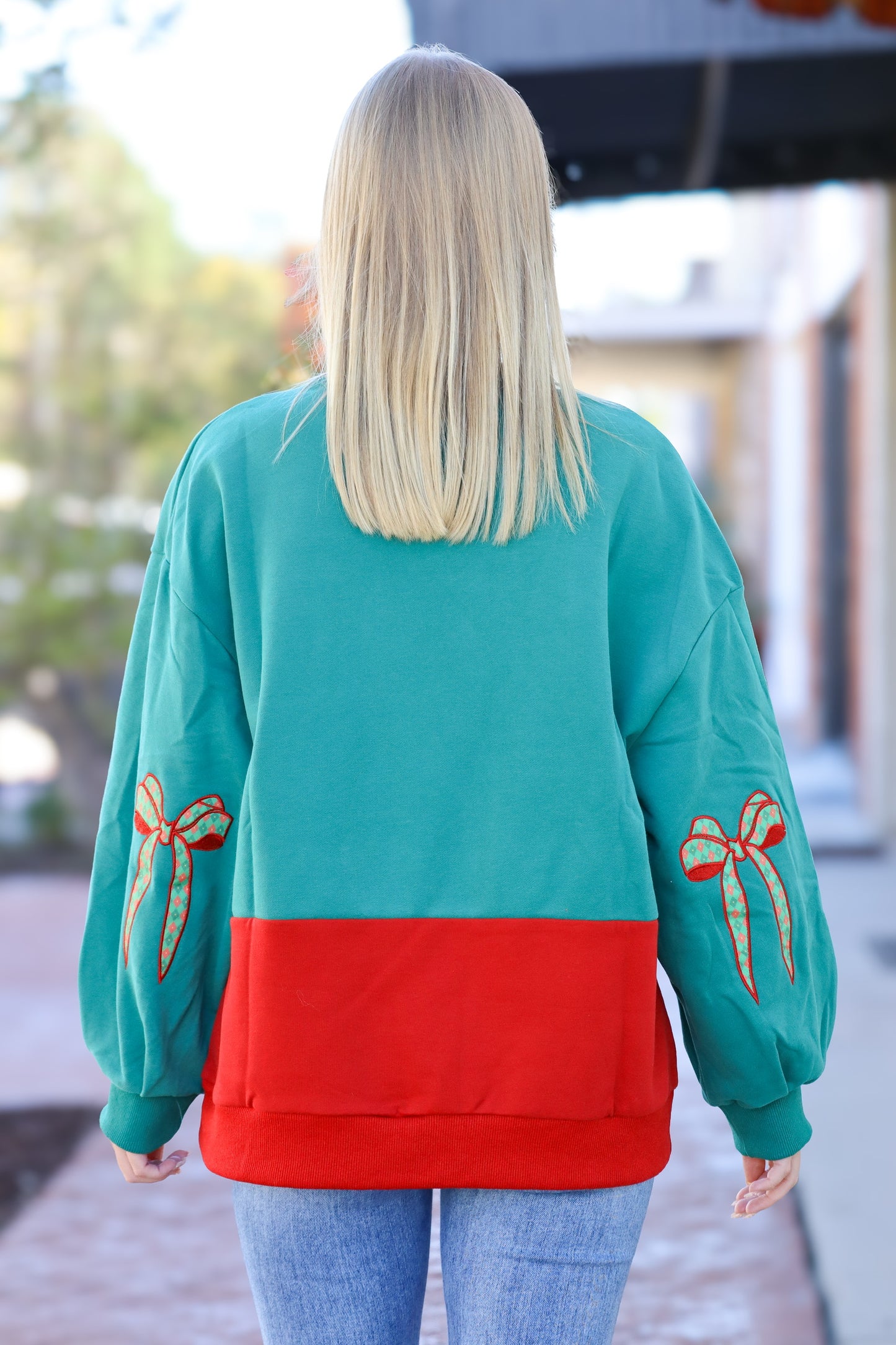 QOS Christmas Living Room Sweatshirt