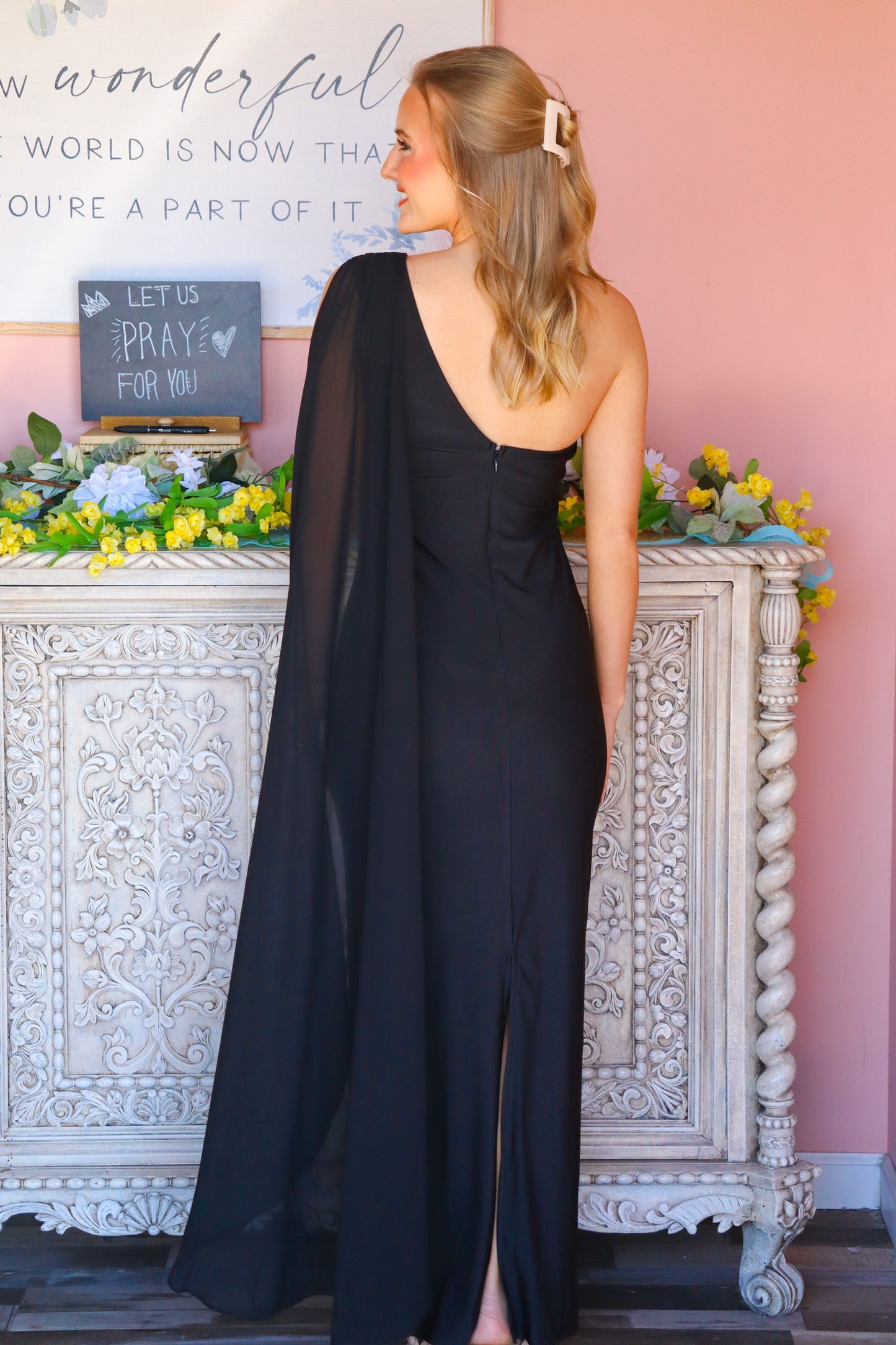 Classy Black One Shoulder Dress